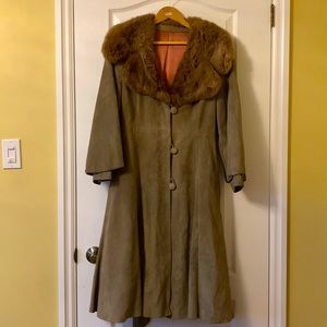 Vintage 70’s Rajac of Leathers of Canada suede coat with fur collar